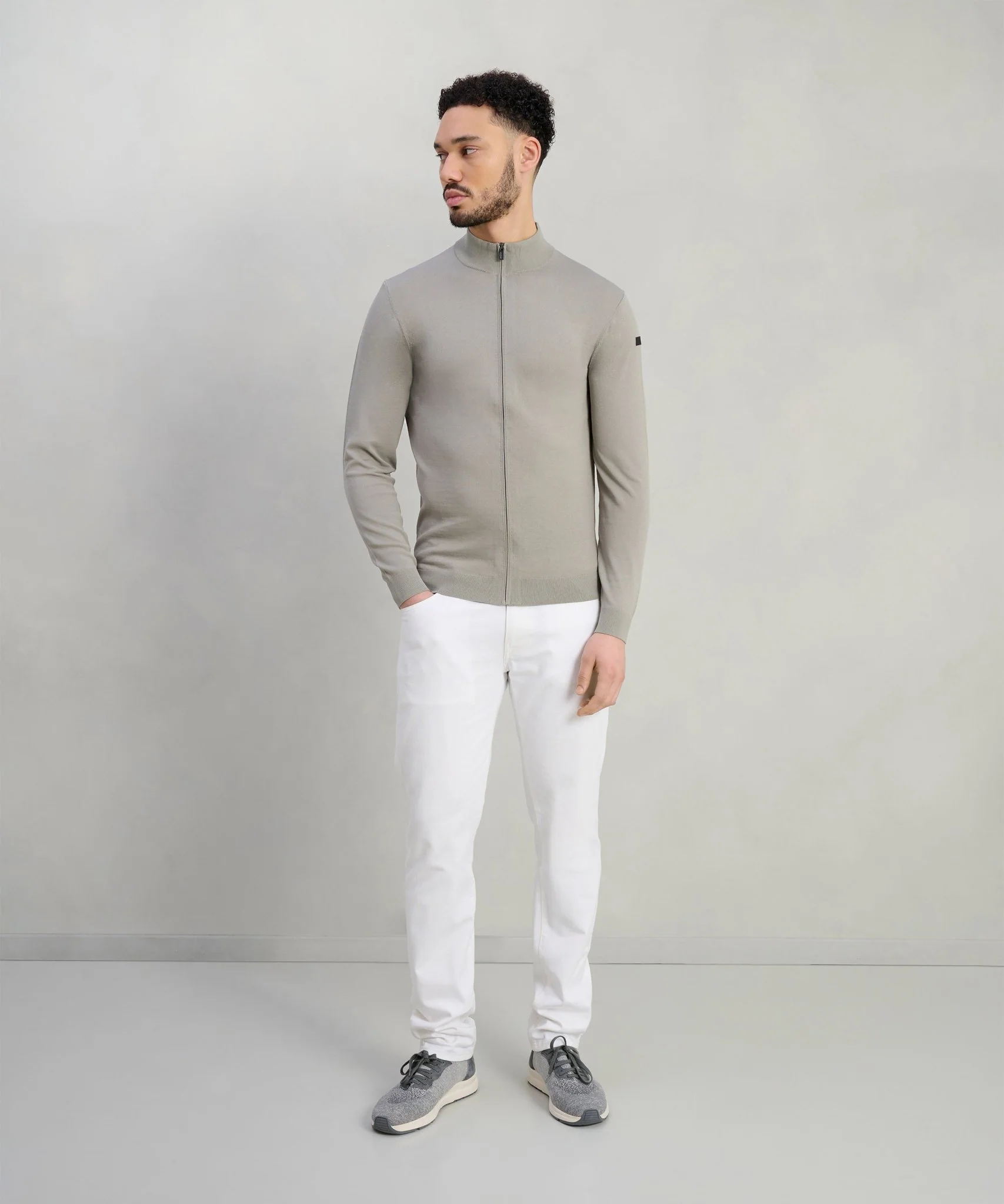 Maxell Full Zip Knit vest viscose mix sage green - Image 2