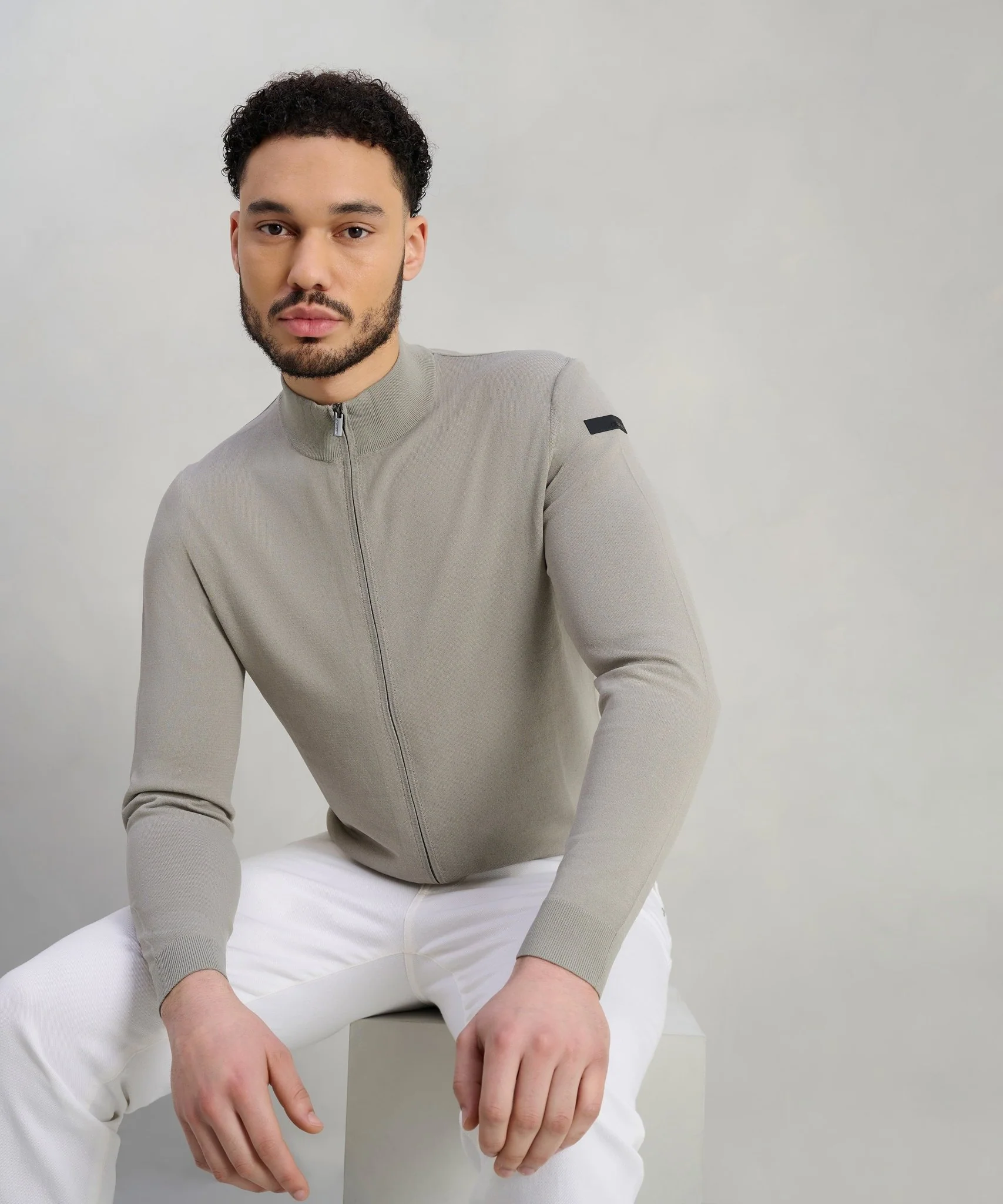 Maxell Full Zip Knit vest viscose mix sage green - Image 3